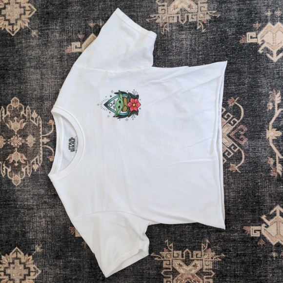 Star Wars baby Yoda small crop T-shirt - Picture 2 of 7